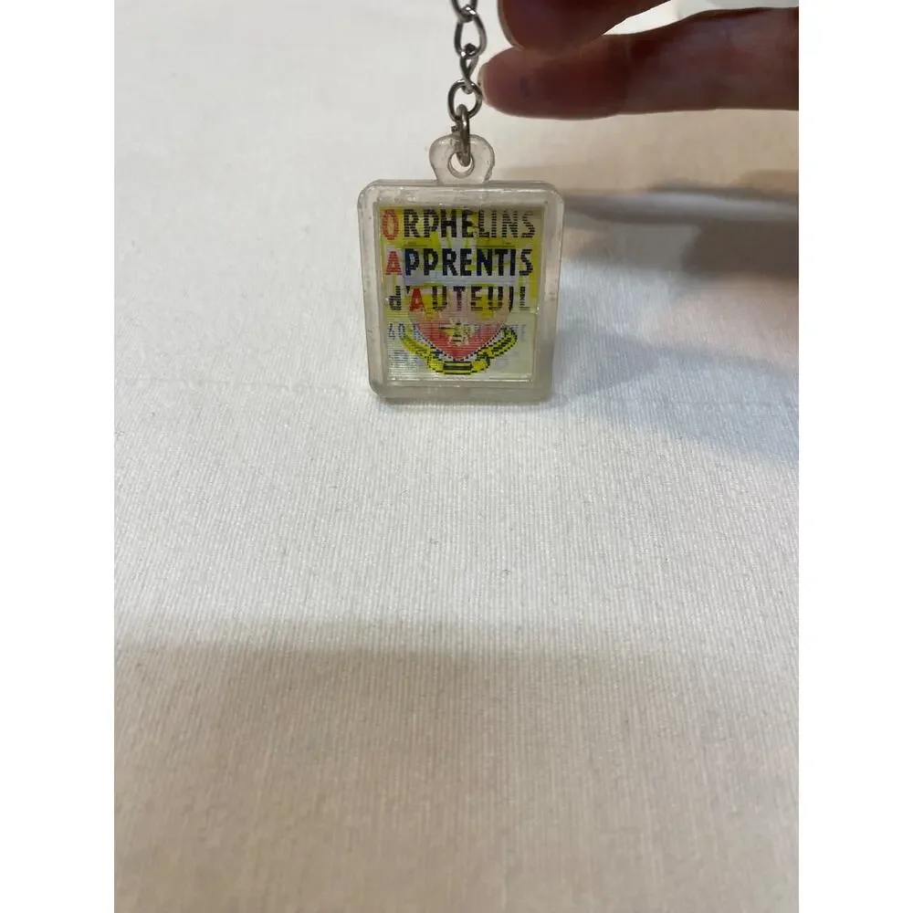 orphelins apprentis d'auteuil flicker keychain 40 R. La Fontaine Paris 16